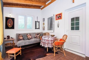 House | Living room - House Garden for two (Vodice)