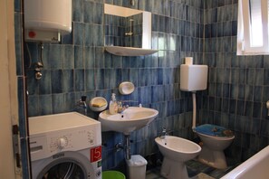 Apartment (A4) | Badezimmer