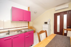 Private kitchen - Apartments Josip (Vodice)