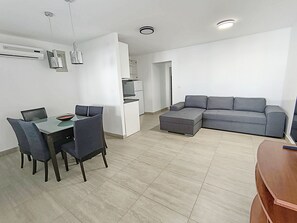 Apartment (A3) | Ruang tamu