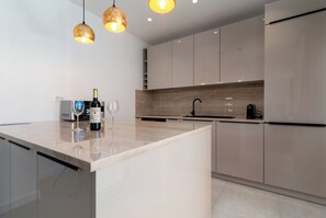 Apartment (A1) | Private kitchen - Apartment Amore (Trogir)