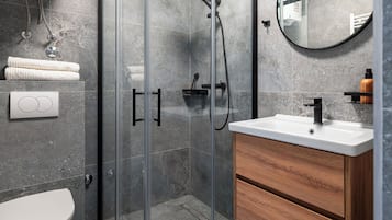 House | Bathroom | Shower