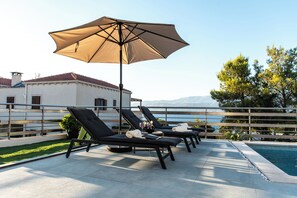 Strykejern/-brett, barnesenger (inkludert) og wi-fi (inkludert)