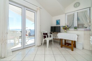 Apartment (A2) | Dining - Apartments Stana (Okrug)