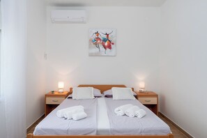 House | In-room safe, iron/ironing board, free WiFi - House Providenca (Novigrad)