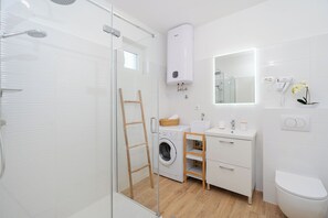 House | Bathroom