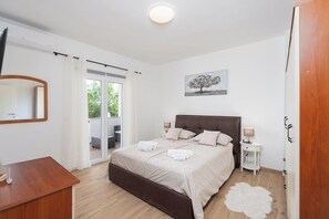 House | In-room safe, iron/ironing board, free WiFi - House Providenca (Novigrad)
