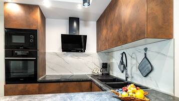 Căn hộ (A2) | Bếp riêng