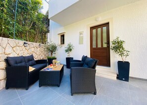 Apartment (A1) | Terrace/patio - Apartment Daria (Postira)