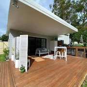 Golf Course & Beach Stay Self-contained Guest House
