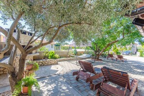 Building design - Apartments Lovely Courtyard (Vir)