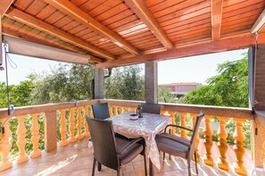 Terrace/patio - Apartments Lovely Courtyard (Vir)