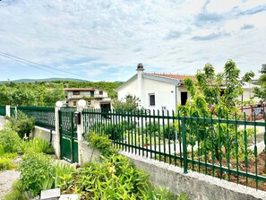 Building design - House Tamy - With Jacuzzi (Omis)