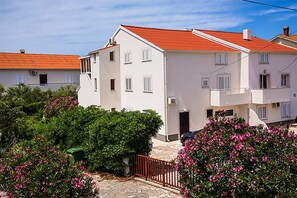 Building design - Apartments Krneta (Novalja)