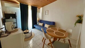 Apart Daire (A1) | Oturma odası