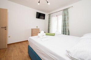 Apartment (A1) | In-room safe, iron/ironing board, free WiFi - Apartment Val (Okrug)