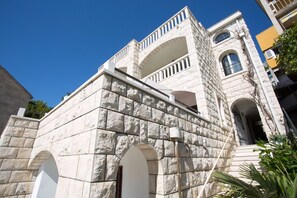 Building design - Apartments and Rooms Hope (Brela)