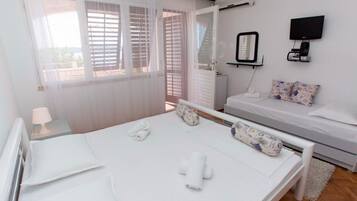 Room (S3) | Free WiFi