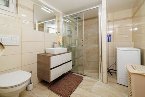Apartment (A1) | Bathroom - Apartments Jadro (Crikvenica)