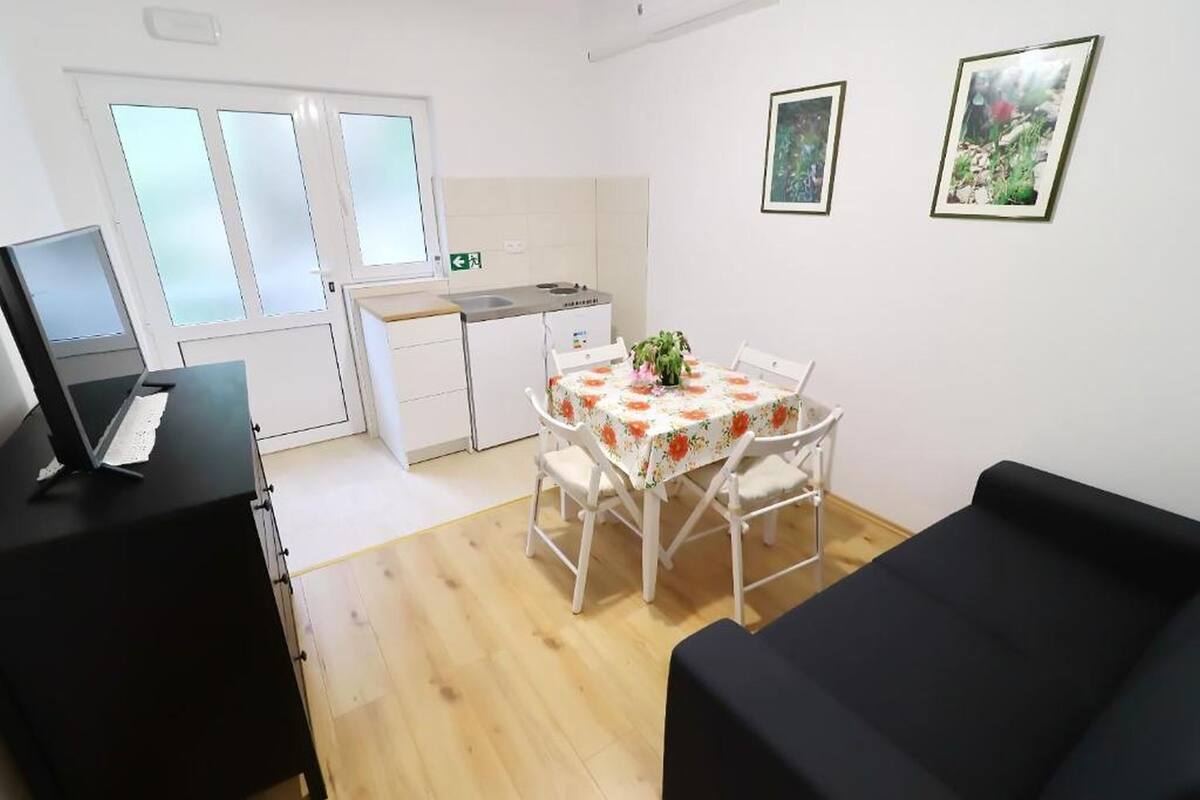 Apartment (A2) | Living room