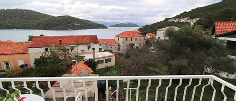 Apartment (A3) | Water view