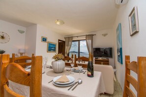 Apartment (A1) | Dining - Apartments Sol Desire (Novalja)