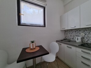Studio (A6) | Private kitchen - Apartments Lion (Umag)