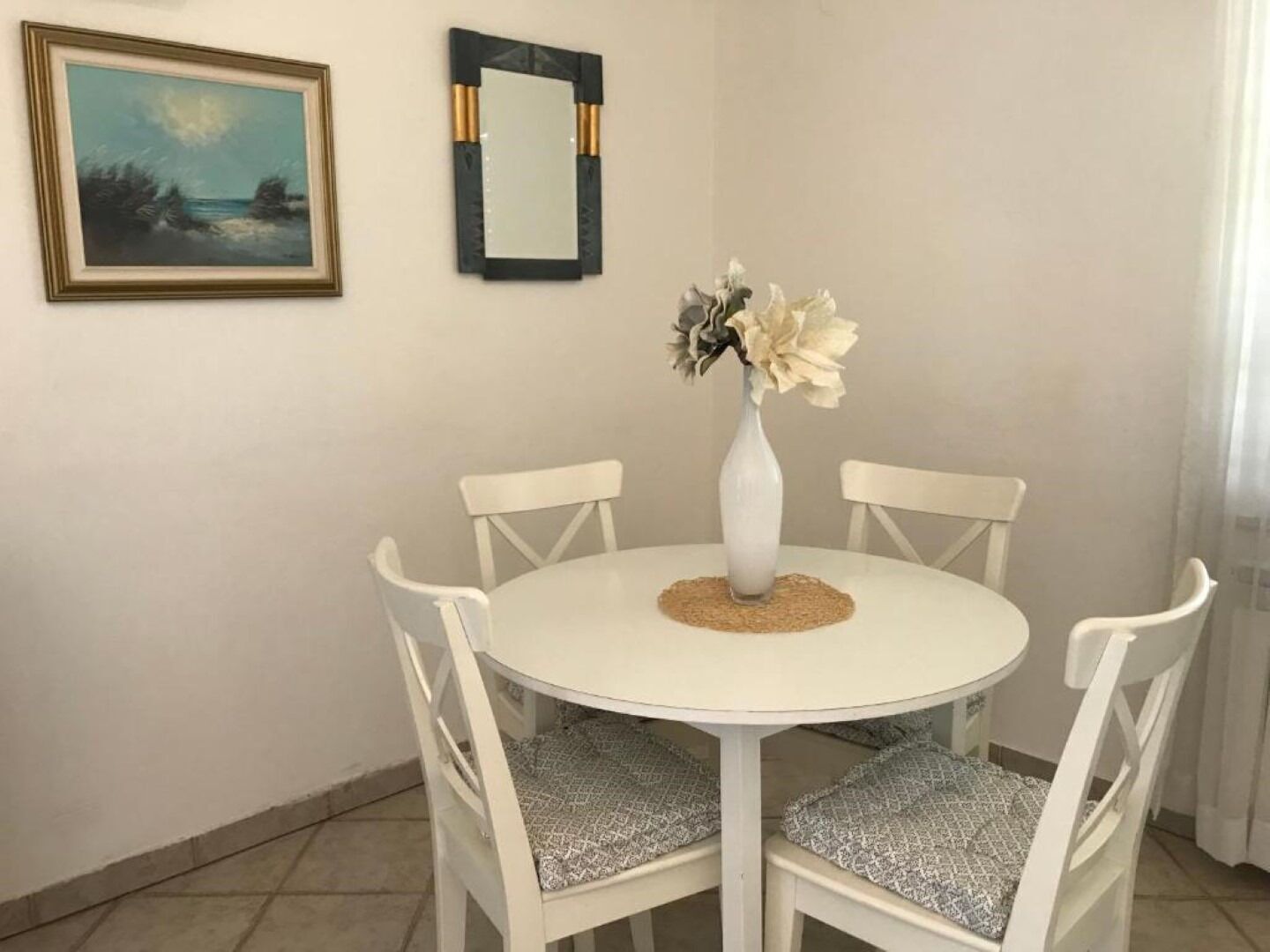 Apartment (A2) | Dining