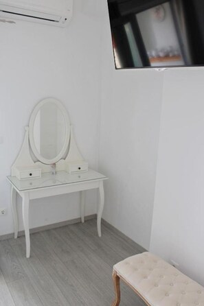 Studio (A3) | Television - Apartments Adriona (Makarska)
