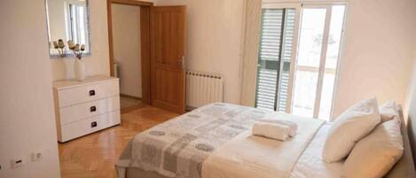 Maison | Fer et planche Ă repasser, accĂšs au Wi-Fi (inclus)