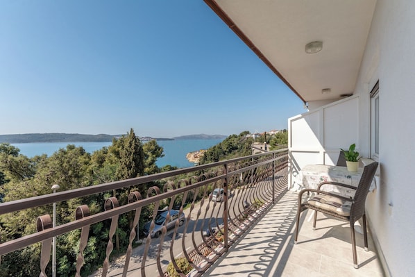 Balcony - Apartments Mirjana (Trogir)