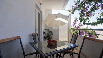 Apartment (A6) | Speisen im Freien