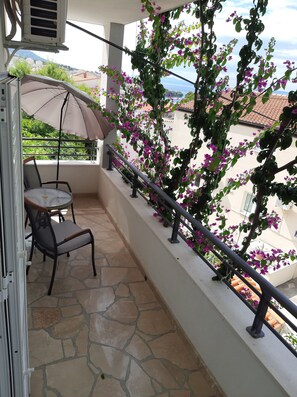 Property grounds - Apartments Josip II (Baska Voda)