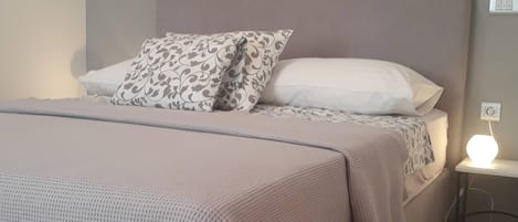 Studio (A4) | Living room