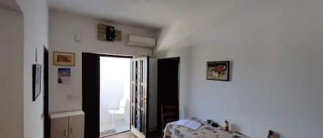 Apartment (A1) | Interior entrance