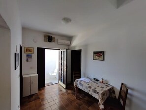 Apartment (A1) | Interior entrance - Apartment Travica (Posedarje)
