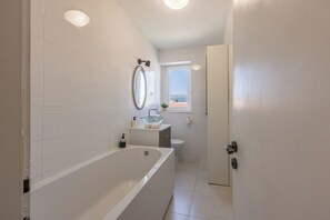 Apartment (A1) | Bathroom | Towels, toilet paper - Apartment Central Park (Split)