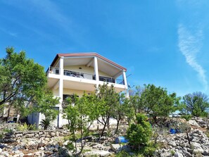 Reka bentuk bangunan