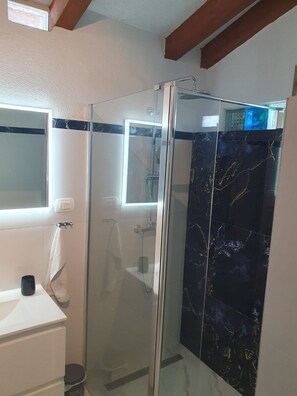 Bathroom - Apartment Kova (Stari Grad)