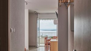 Apartment (A1) | Koridor