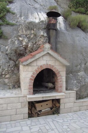 Barbekü/piknik alanı
