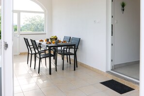 Outdoor dining - House Cord Dugopolje (Dugopolje)