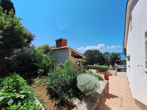 BBQ/picnic Area - Apartment Emma (Novi Vinodolski)