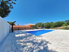 Outdoor pool - Apartment Emma (Novi Vinodolski)