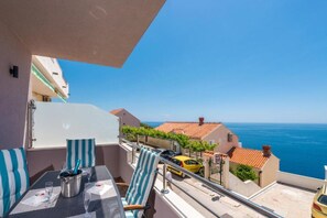 Apartment (A4) | Balkon