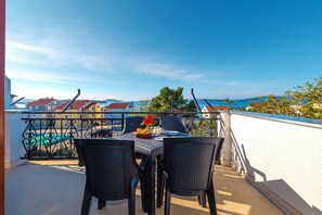 Apartment (A2) | Balcony - Apartments Brodarica Beach (Sibenik)