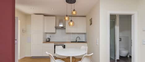 Studio (A1) | Private kitchen | Fridge, oven, stovetop, dishwasher