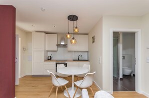 Studio (A1) | Eget kjøkken | Kjøleskap, ovn, kokeplater og oppvaskmaskin