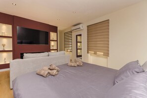 Studio (A1) | In-room safe, iron/ironing board, free WiFi - Apartment Oldtown With Parking (Vodice)