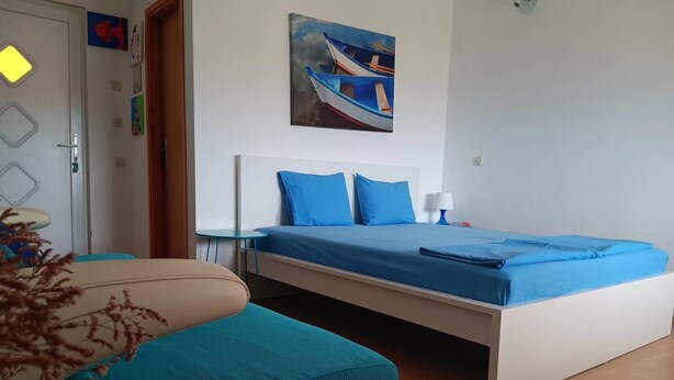 Room (S1) - Room Art Room (Starigrad)